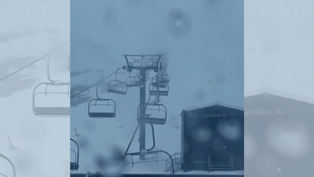 Telesilla Alto Campoo con viento