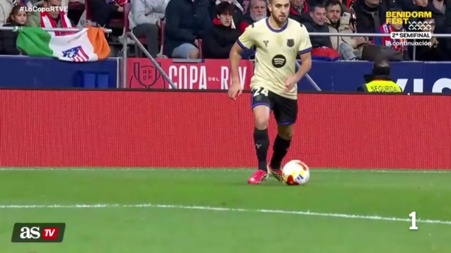 La toma que explica el error garrafal de Joan García que inició el palizón: vean lo que hace el balón