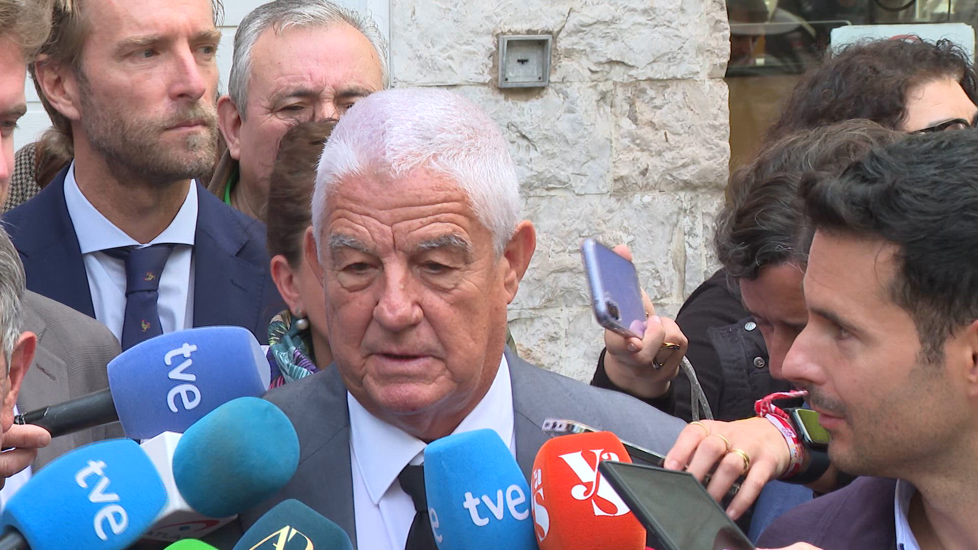 El abogado de Revilla explica la "no conciliación" con el Rey Emérito: "No ha mentido..."