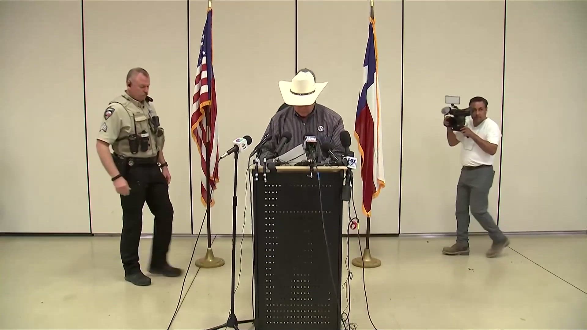 Texas officials on the defensive over flood warnings