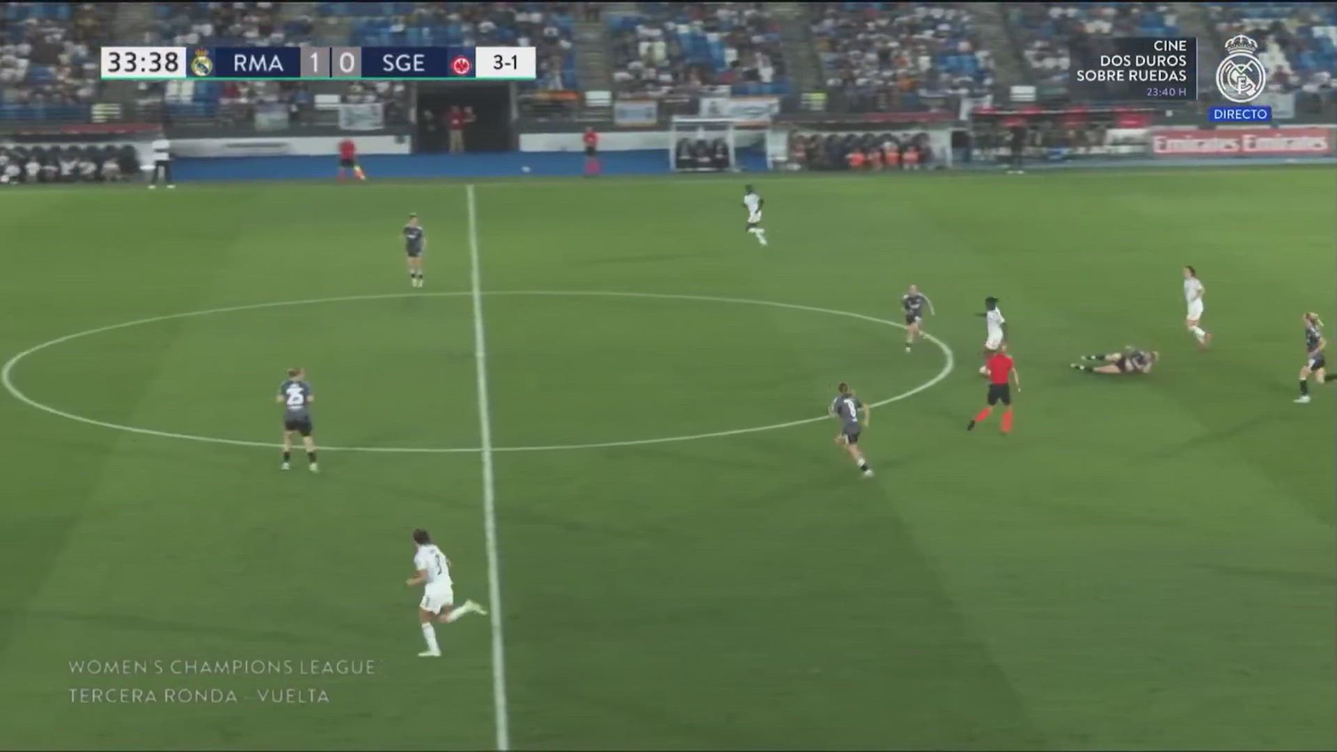 Coge el balón a 80 metros de la portería y regala un golazo espectacular: la joya del Madrid vale quilates