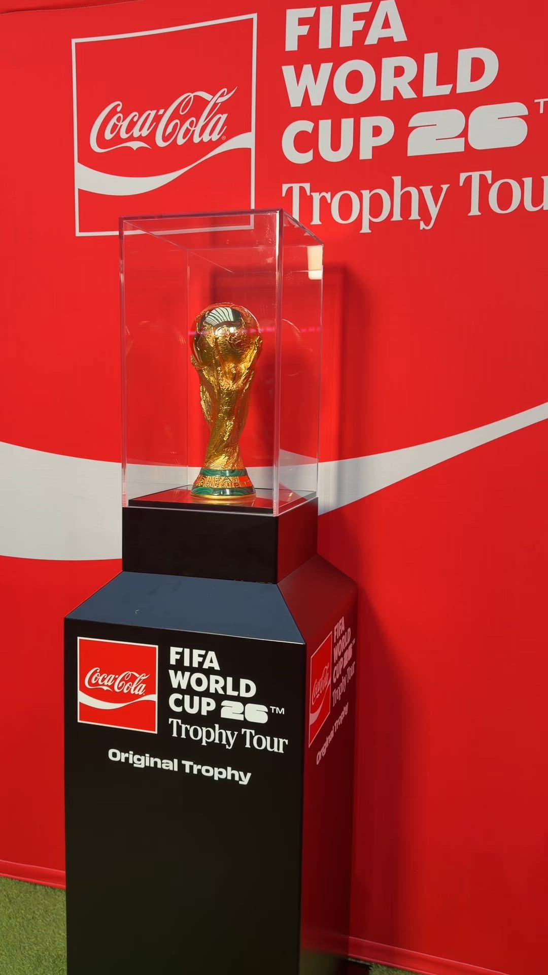 ¡El trofeo del Mundial 2026 está en el Bernabéu!