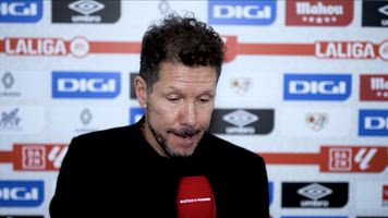 Simeone y Oblak, zona mixta tras la goleada del Rayo Vallecano 3 - Atlético de Madrid 0