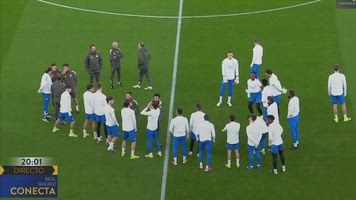 Arbeloa esperó a Mbappé para comenzar la charla