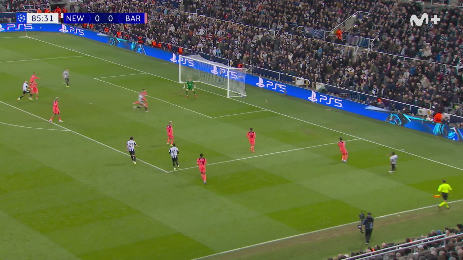 Un despropósito que tiene al culé echando fuego: incomprensible lo de Araujo en el 1-0