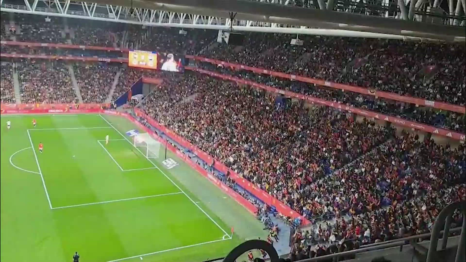 Lamentable cántico en Cornellá tras el que Iturralde pidió que pararan el partido: “Musulmán el que no bote”