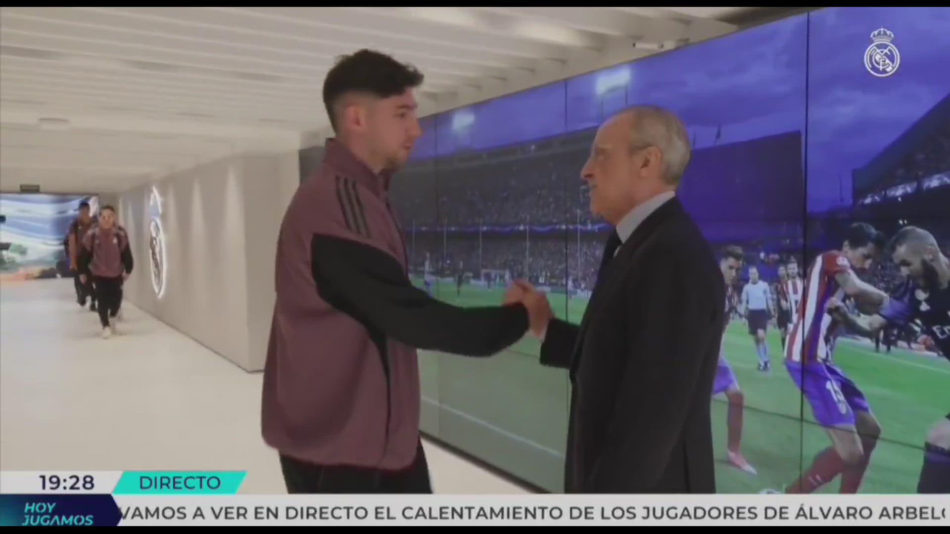 El saludo viral de Florentino a Valverde